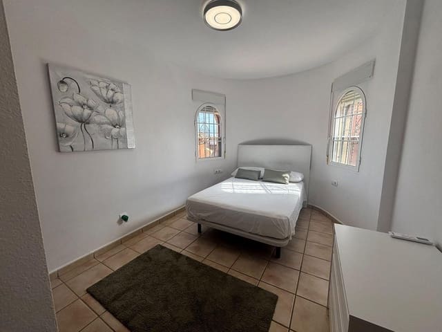 Chalet de 3 habitaciones en Playa Flamenca, Orihuela en venta con piscina - 269.950 € (Ref: 9621829)