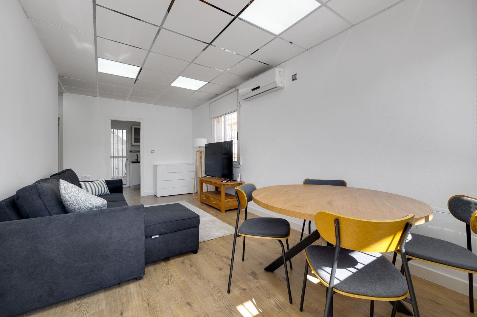 2 soverom Villa til leie i La Zenia - € 1 200 (Ref: 9621830)