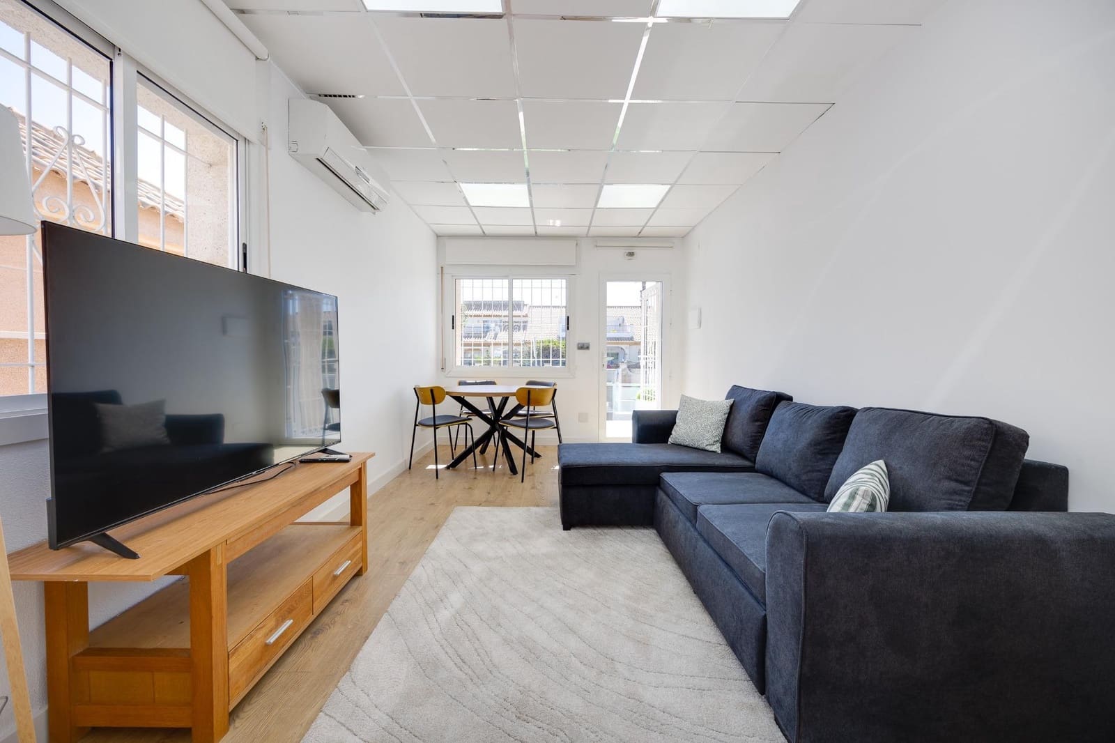 2 soverom Villa til leie i La Zenia - € 1 200 (Ref: 9621830)