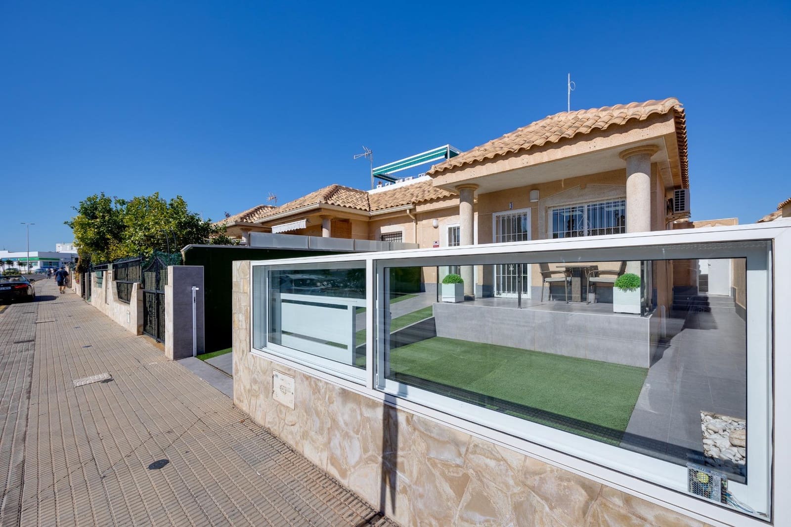 2 soverom Villa til leie i La Zenia - € 1 200 (Ref: 9621830)