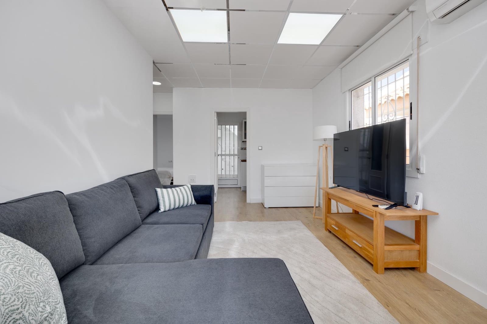 2 soverom Villa til leie i La Zenia - € 1 200 (Ref: 9621830)