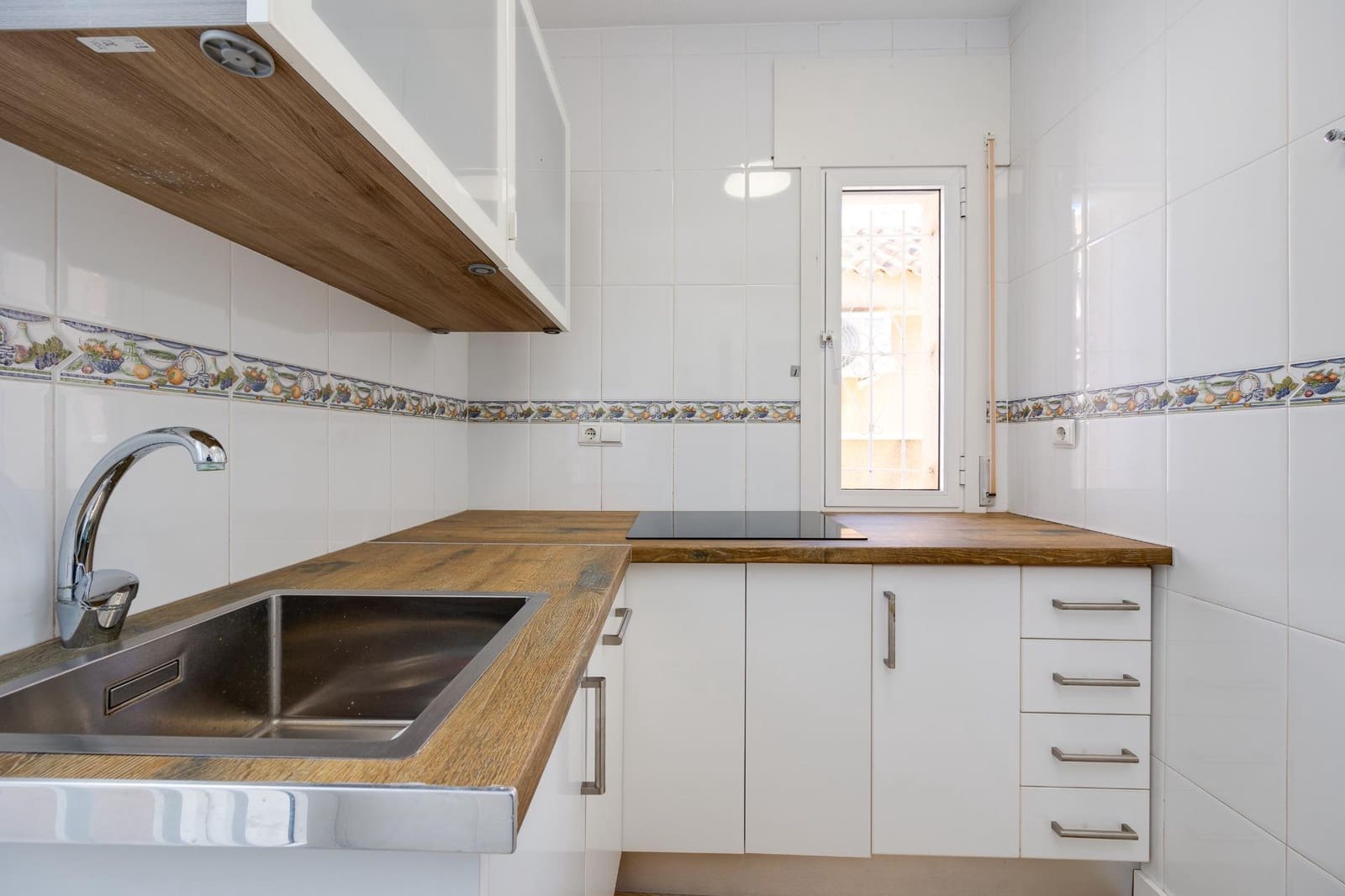 2 soverom Villa til leie i La Zenia - € 1 200 (Ref: 9621830)