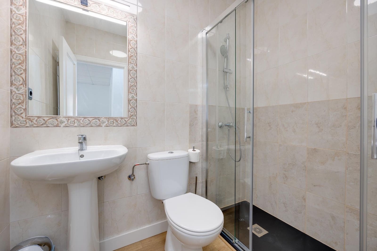 2 soverom Villa til leie i La Zenia - € 1 200 (Ref: 9621830)