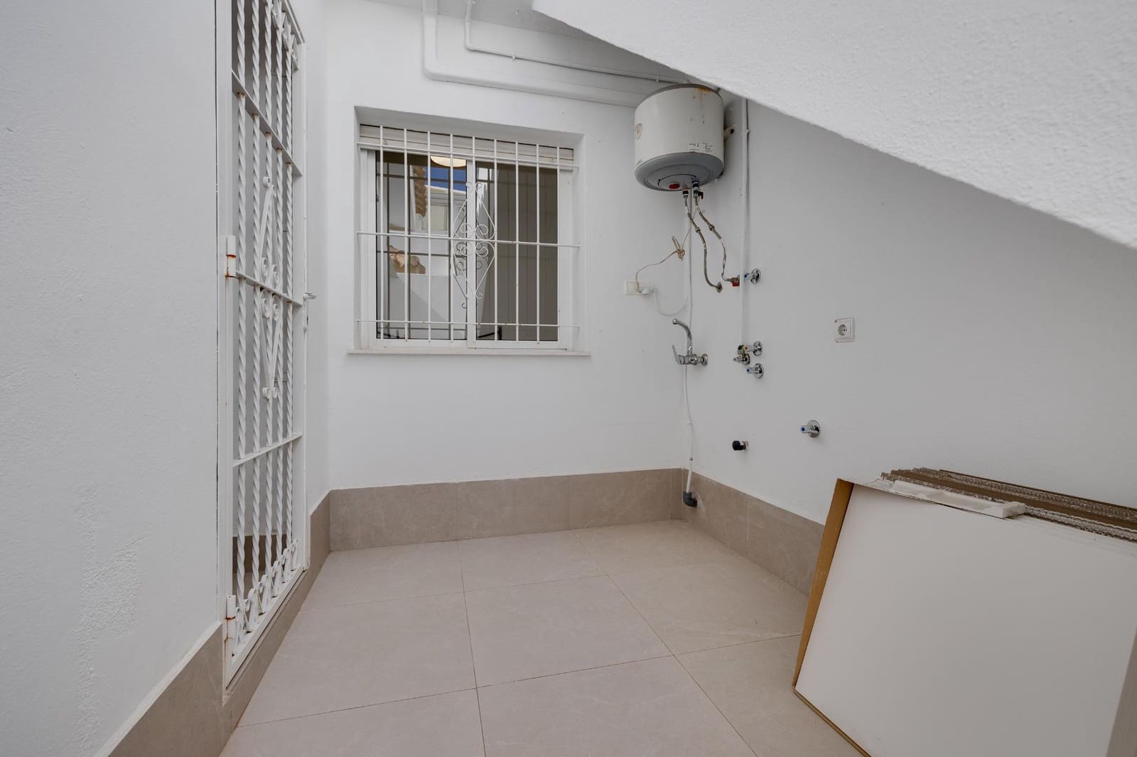 2 soverom Villa til leie i La Zenia - € 1 200 (Ref: 9621830)