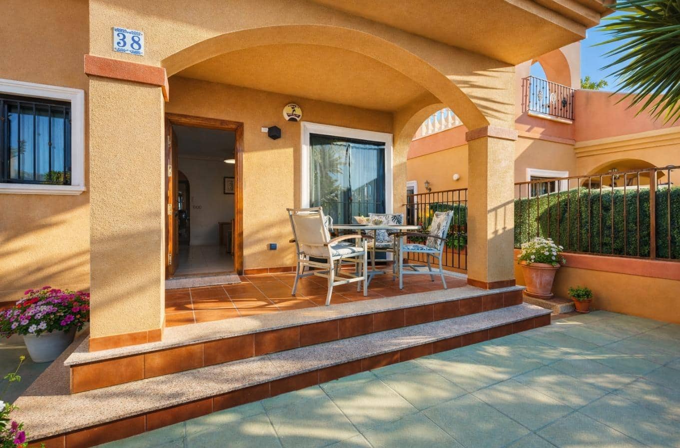 2 soveværelse Villa til salg i Torrevieja med swimmingpool - € 239.000 (Ref: 9630288)