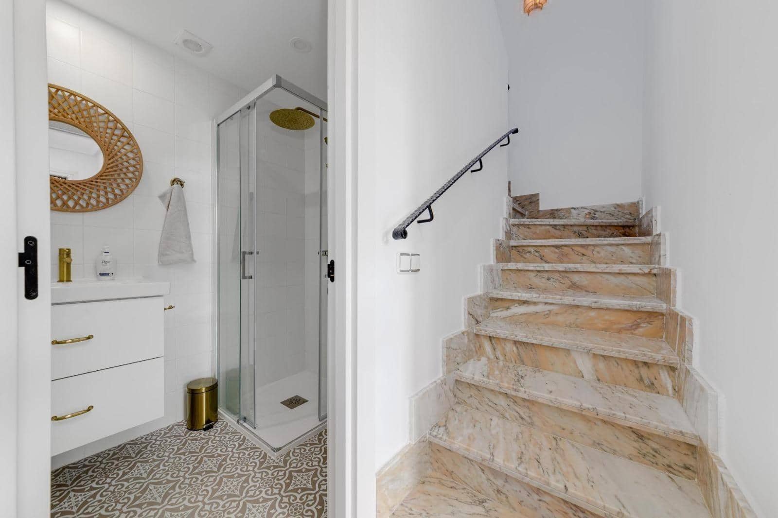 3 makuuhuone Huvila myytävänä paikassa Playa Flamenca mukana uima-altaan - 379 900 € (Ref: 9666755)