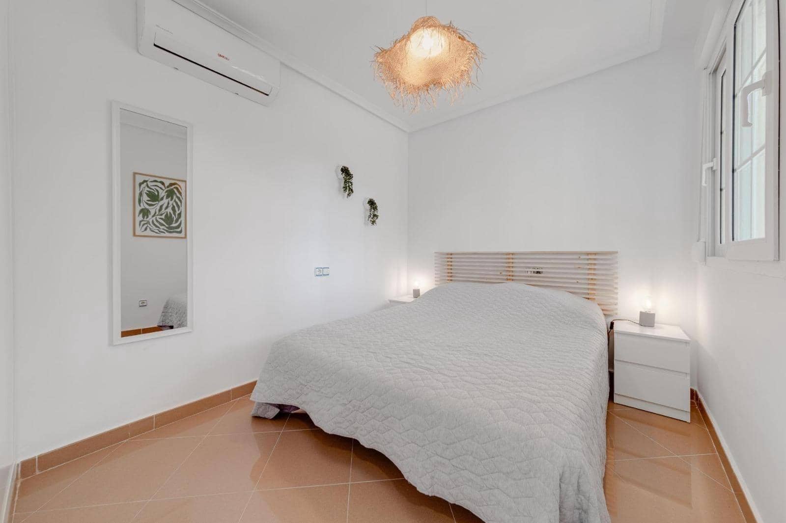 3 makuuhuone Huvila myytävänä paikassa Playa Flamenca mukana uima-altaan - 379 900 € (Ref: 9666755)