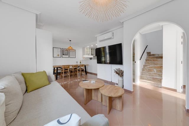 3 makuuhuone Huvila myytävänä paikassa Playa Flamenca, Orihuela mukana uima-altaan - 379 900 € (Ref: 9666755)