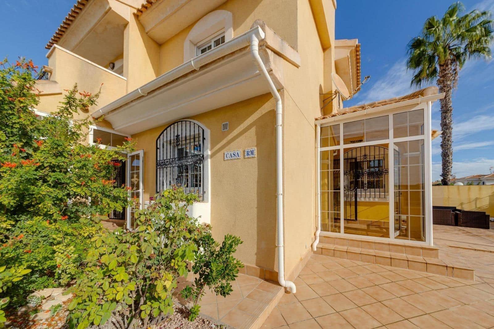 3 makuuhuone Huvila myytävänä paikassa Playa Flamenca mukana uima-altaan - 379 900 € (Ref: 9666755)