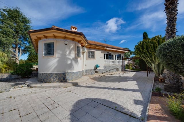 4 Zimmer Villa zu verkaufen in Pinar de Campoverde, Pilar de la Horadada mit Pool Garage - 399.000 € (Ref: 9666756)