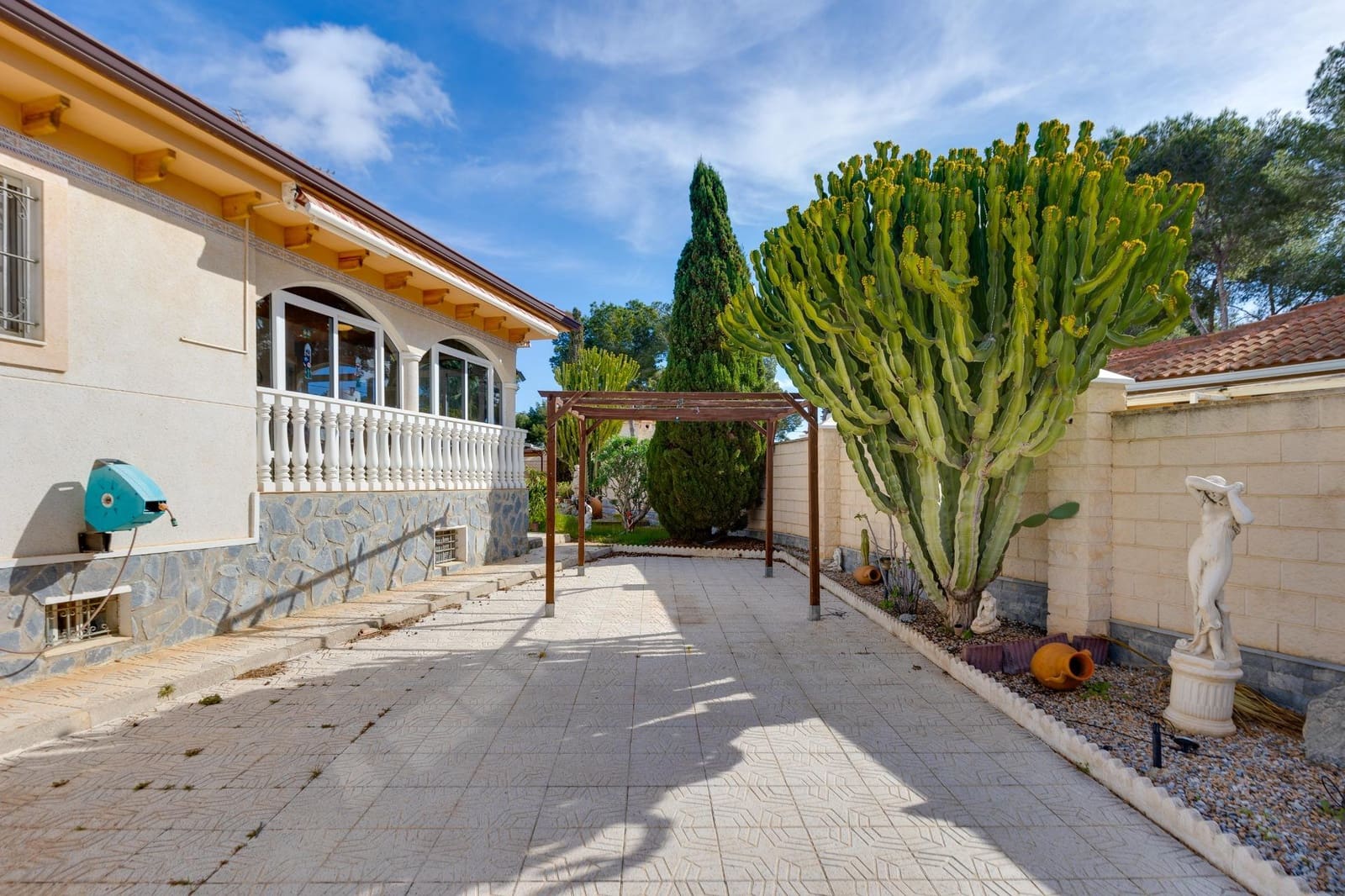 4 camera da letto Villa in vendita in Pinar de Campoverde con piscina garage - 399.000 € (Rif: 9666756)