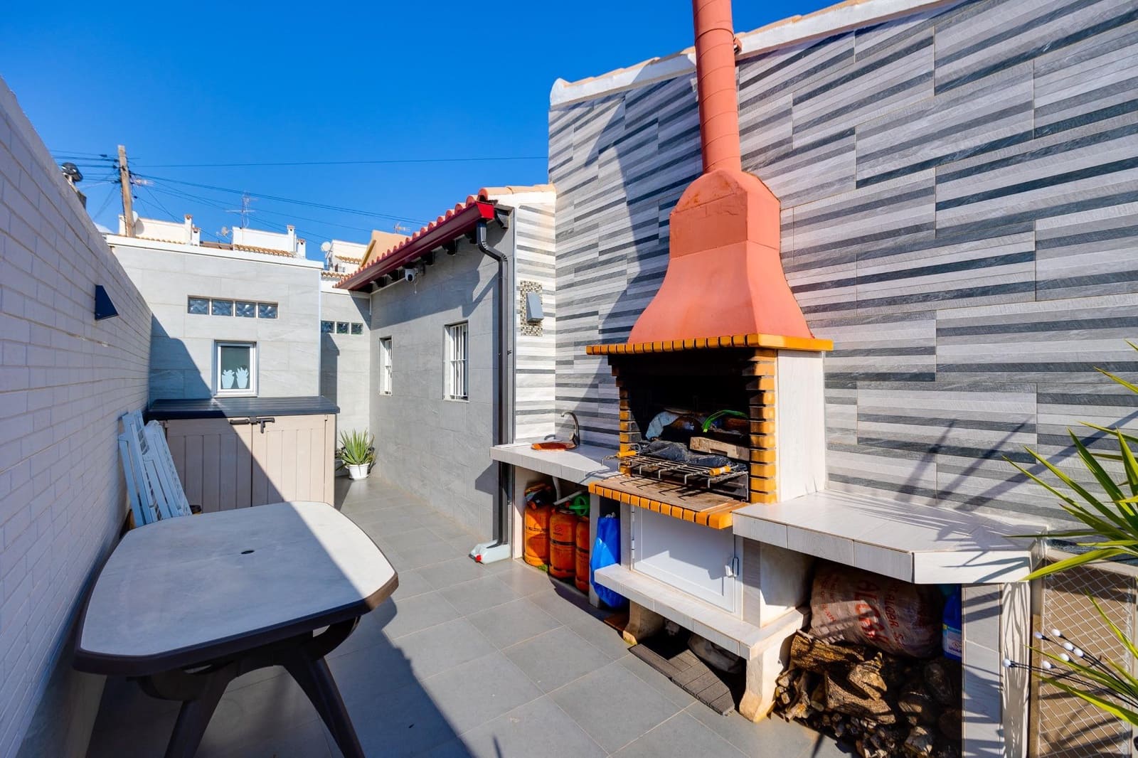 2 camera da letto Villa in vendita in Torrevieja con piscina garage - 289.000 € (Rif: 9677626)