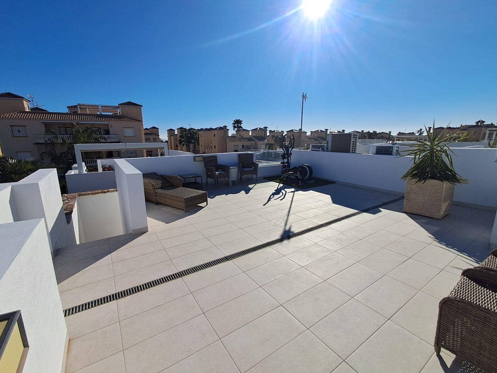 3 chambre Villa/Maison à vendre à Orihuela Costa avec piscine - 360 000 € (Ref: 9698943)