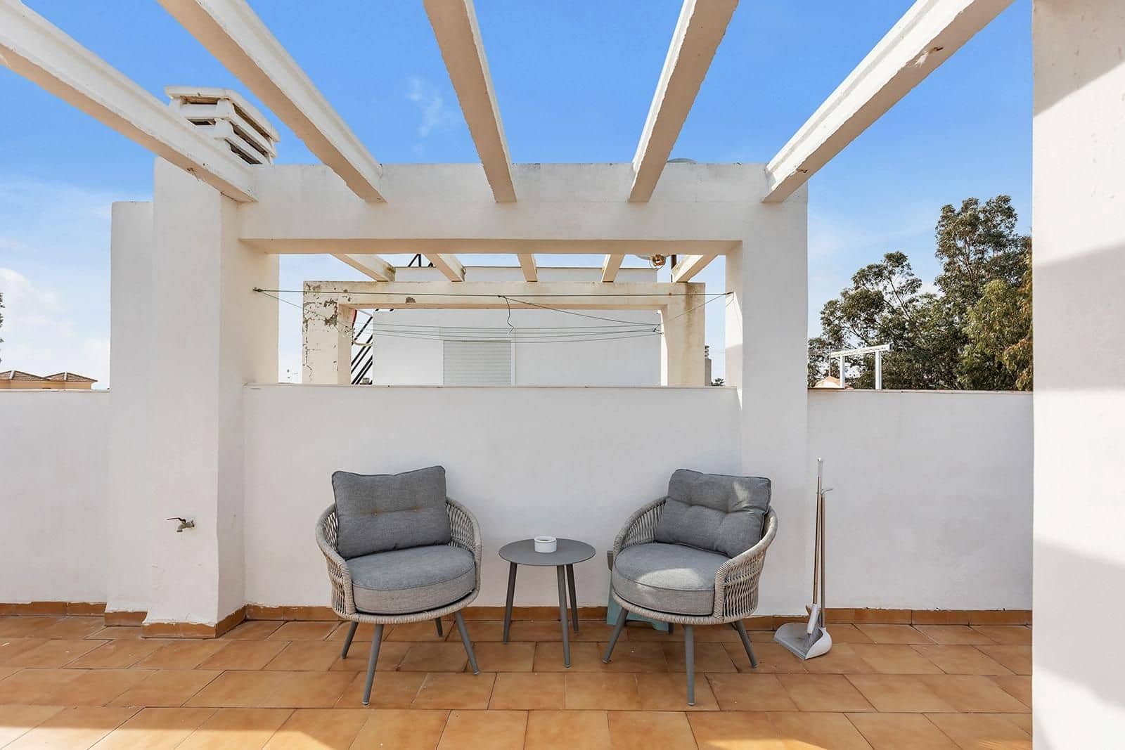 4 bedroom Villa for sale in Guardamar del Segura with pool garage - € 285,000 (Ref: 9702116)