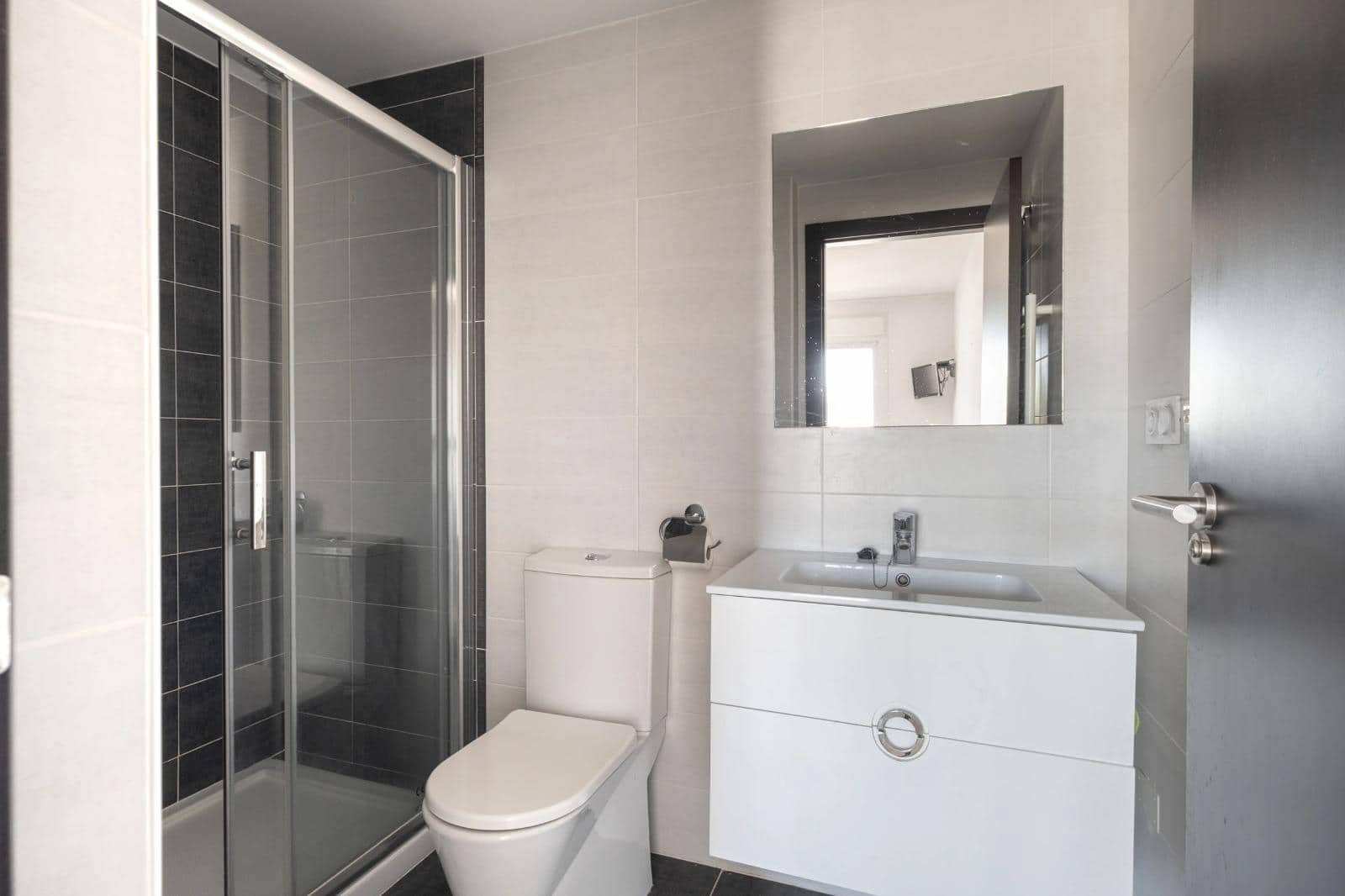 2 makuuhuone Kattohuoneisto myytävänä paikassa Orihuela Costa mukana uima-altaan - 265 000 € (Ref: 9715108)