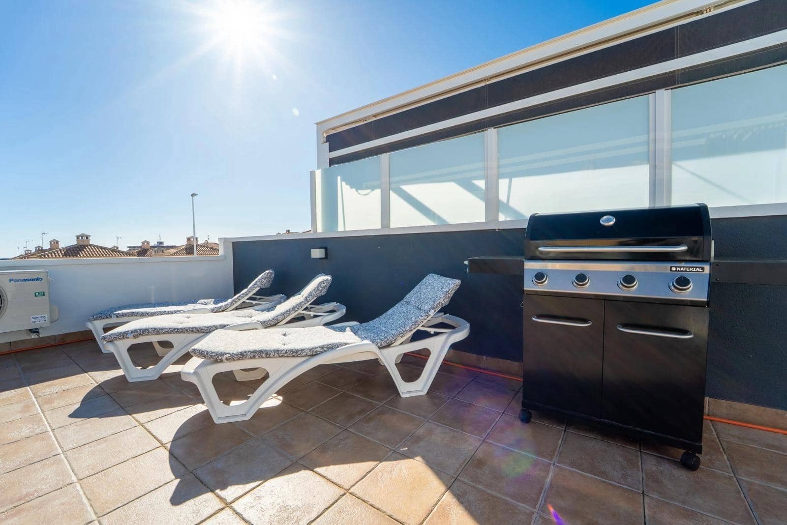 Ático de 2 habitaciones en La Zenia en venta con piscina garaje - 235.000 € (Ref: 9720195)