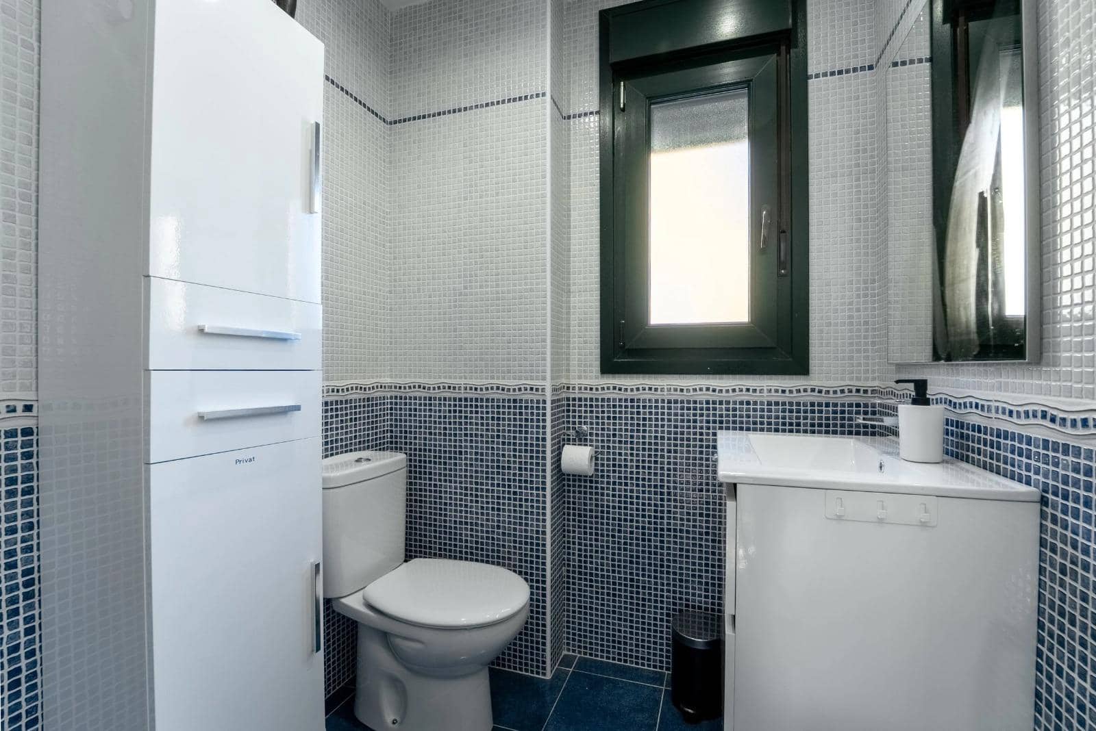 Ático de 2 habitaciones en La Zenia en venta con piscina garaje - 235.000 € (Ref: 9720195)