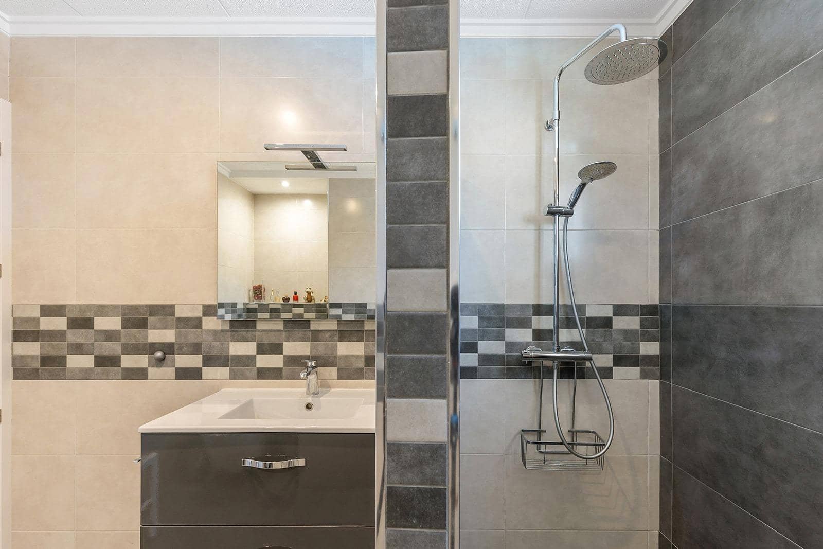 4 quarto Moradia para venda em Orihuela Costa com piscina garagem - 749 900 € (Ref: 9721889)