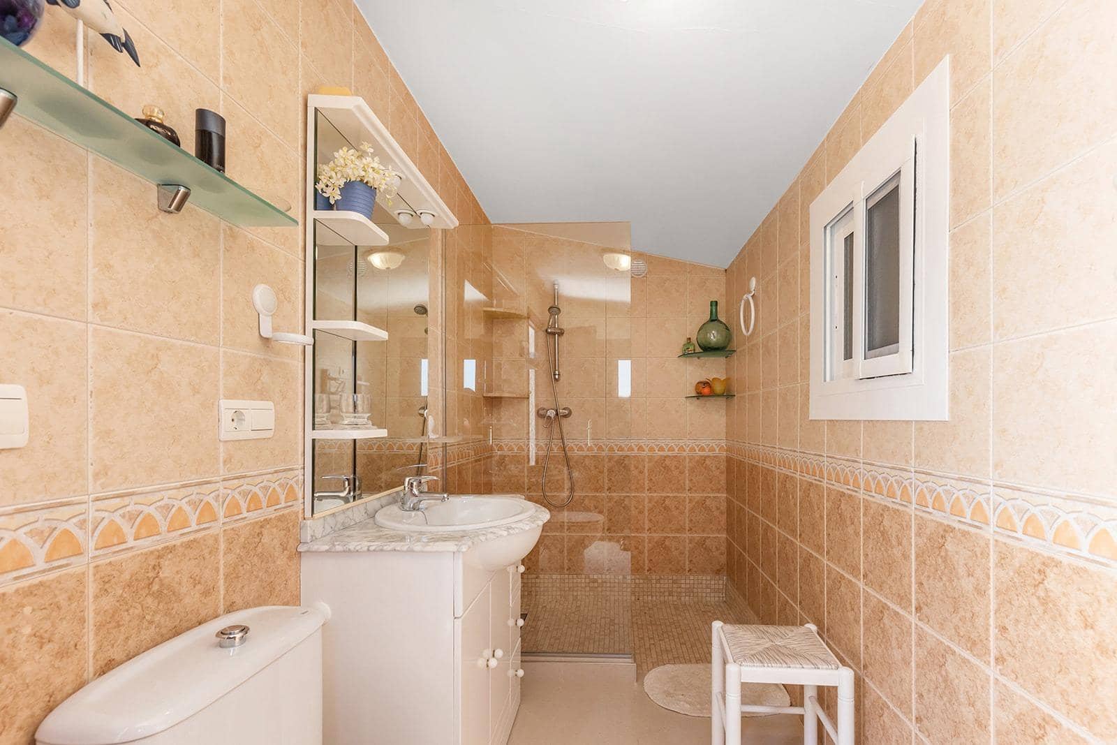 4 quarto Moradia para venda em Orihuela Costa com piscina garagem - 749 900 € (Ref: 9721889)