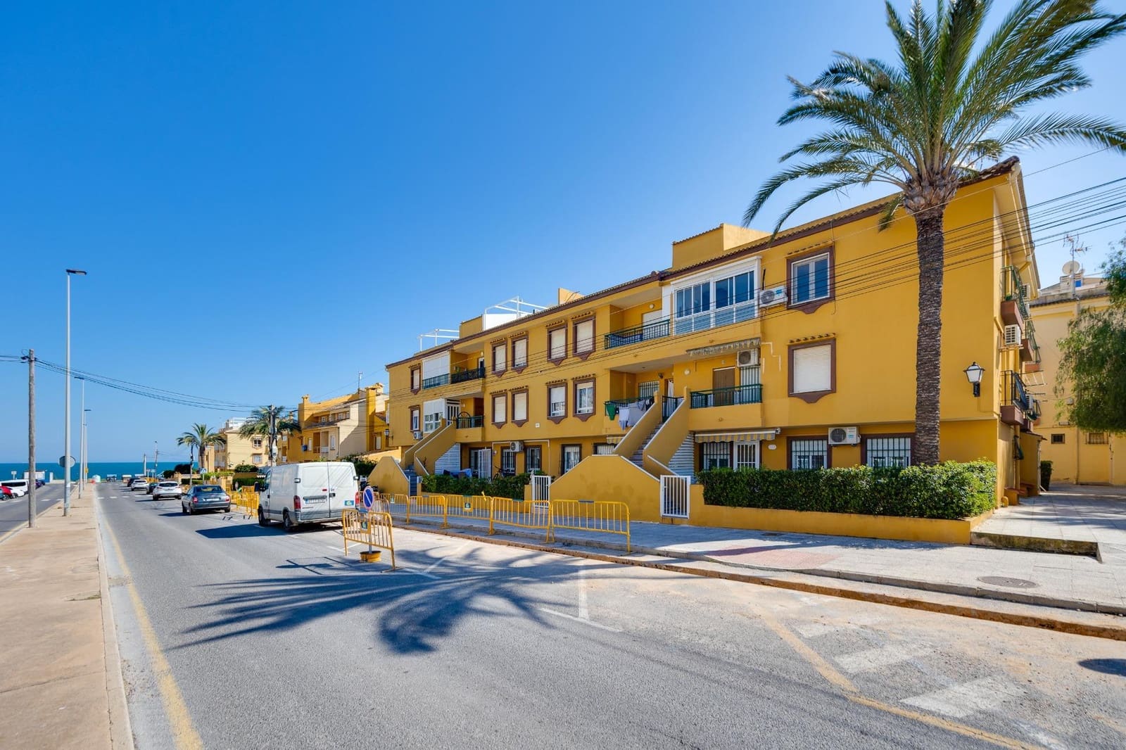 2 bedroom Penthouse for sale in Torrevieja - € 149,900 (Ref: 9726834)