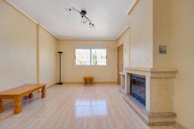 Adosado de 3 habitaciones en Playa Flamenca, Orihuela en venta con piscina - 199.000 € (Ref: 9732409)