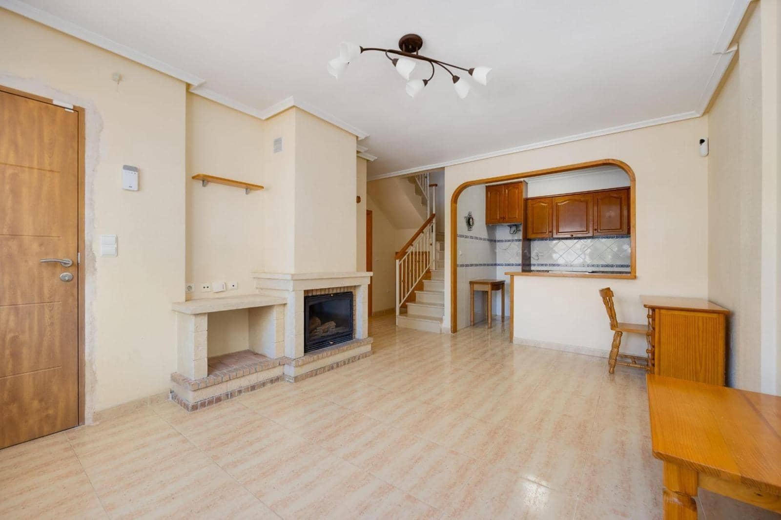 3 soveværelse Rækkehus til salg i Playa Flamenca med swimmingpool - € 199.000 (Ref: 9732409)