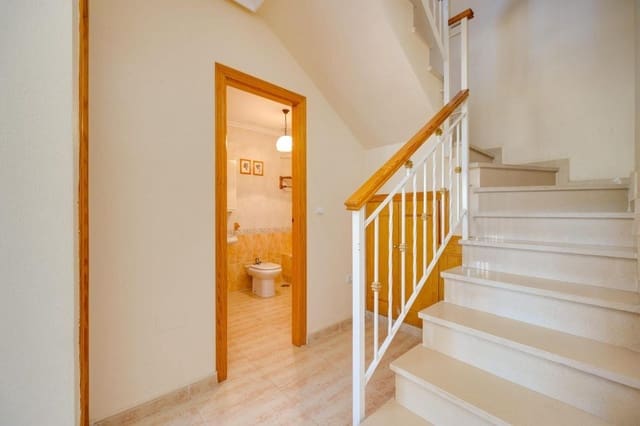 Adosado de 3 habitaciones en Playa Flamenca, Orihuela en venta con piscina - 199.000 € (Ref: 9732409)