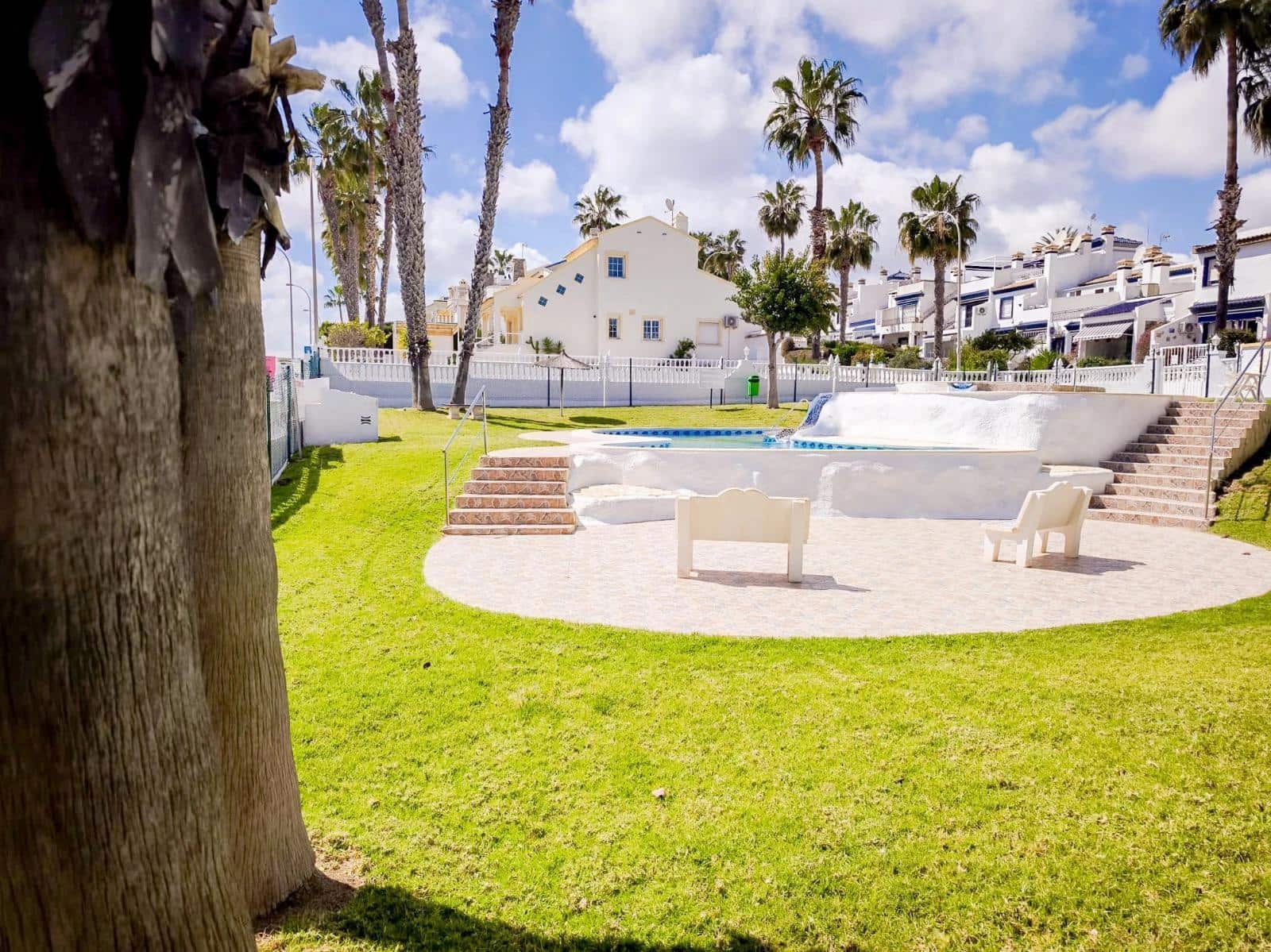 2 bedroom Bungalow for sale in Orihuela Costa with pool - € 229,000 (Ref: 9732410)