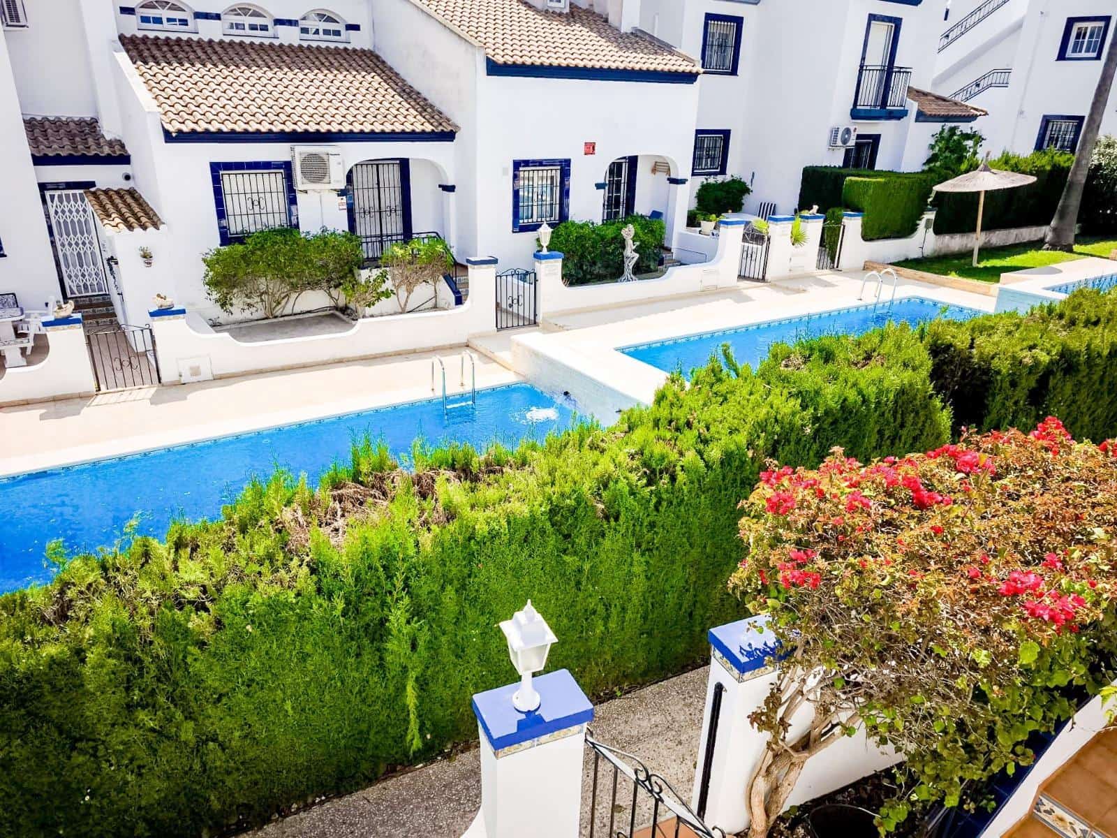 2 bedroom Bungalow for sale in Orihuela Costa with pool - € 229,000 (Ref: 9732410)