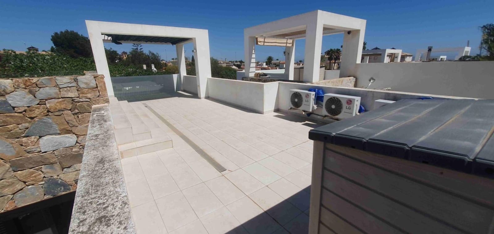 2 soverom Bungalow til salgs i Orihuela Costa med svømmebasseng - € 310 000 (Ref: 9735771)