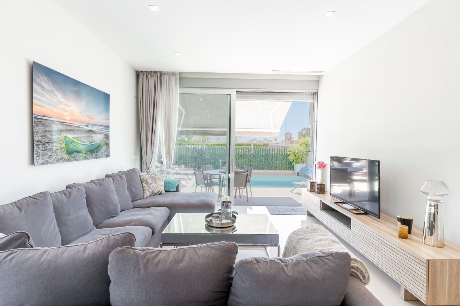 3 chambre Villa/Maison Semi-Mitoyenne à vendre à Orihuela Costa avec piscine garage - 549 000 € (Ref: 9739011)