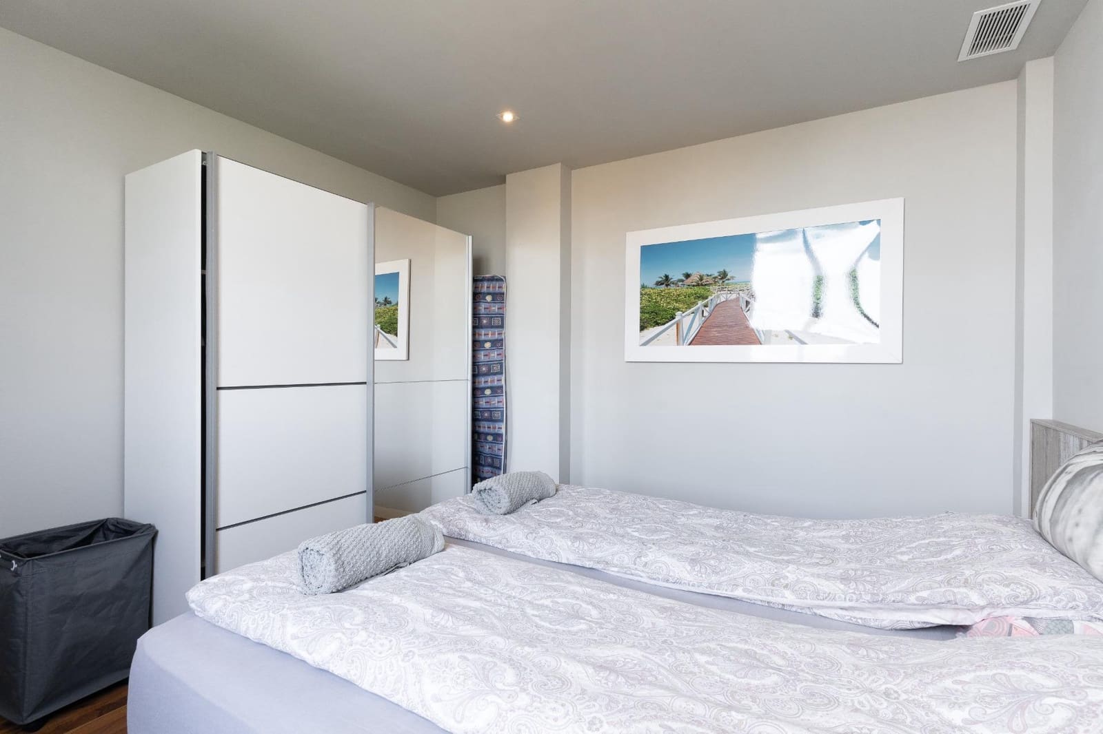 3 chambre Villa/Maison Semi-Mitoyenne à vendre à Orihuela Costa avec piscine garage - 549 000 € (Ref: 9739011)