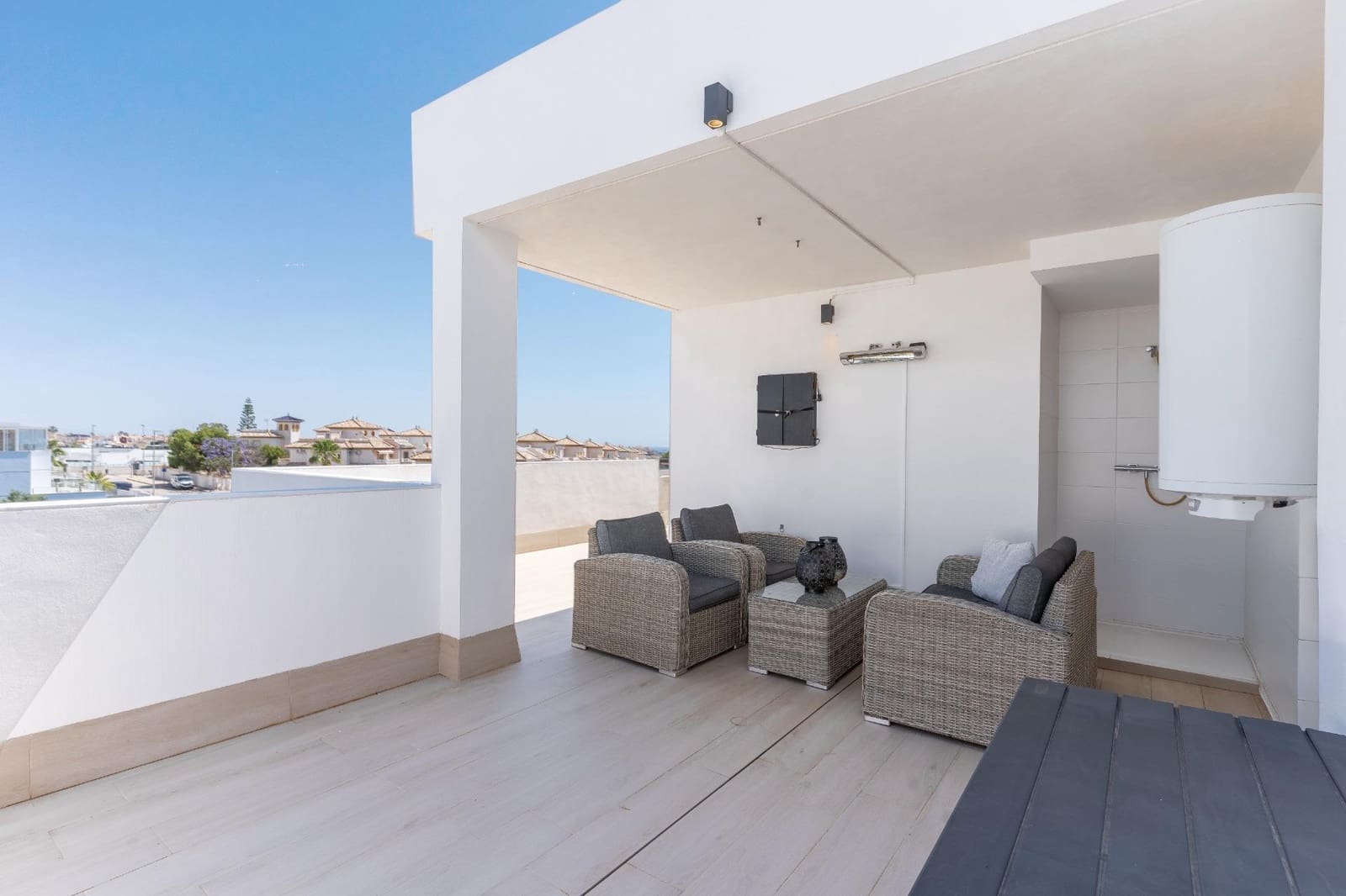 3 chambre Villa/Maison Semi-Mitoyenne à vendre à Orihuela Costa avec piscine garage - 549 000 € (Ref: 9739011)