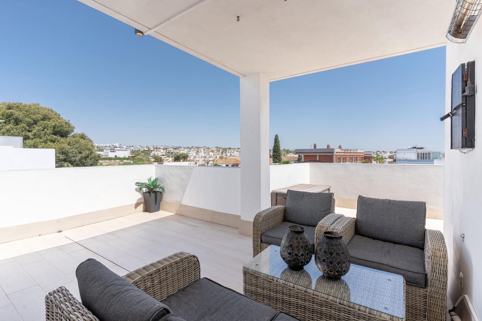 3 bedroom Semi-detached Villa for sale in Orihuela Costa with pool garage - € 549,000 (Ref: 9739011)