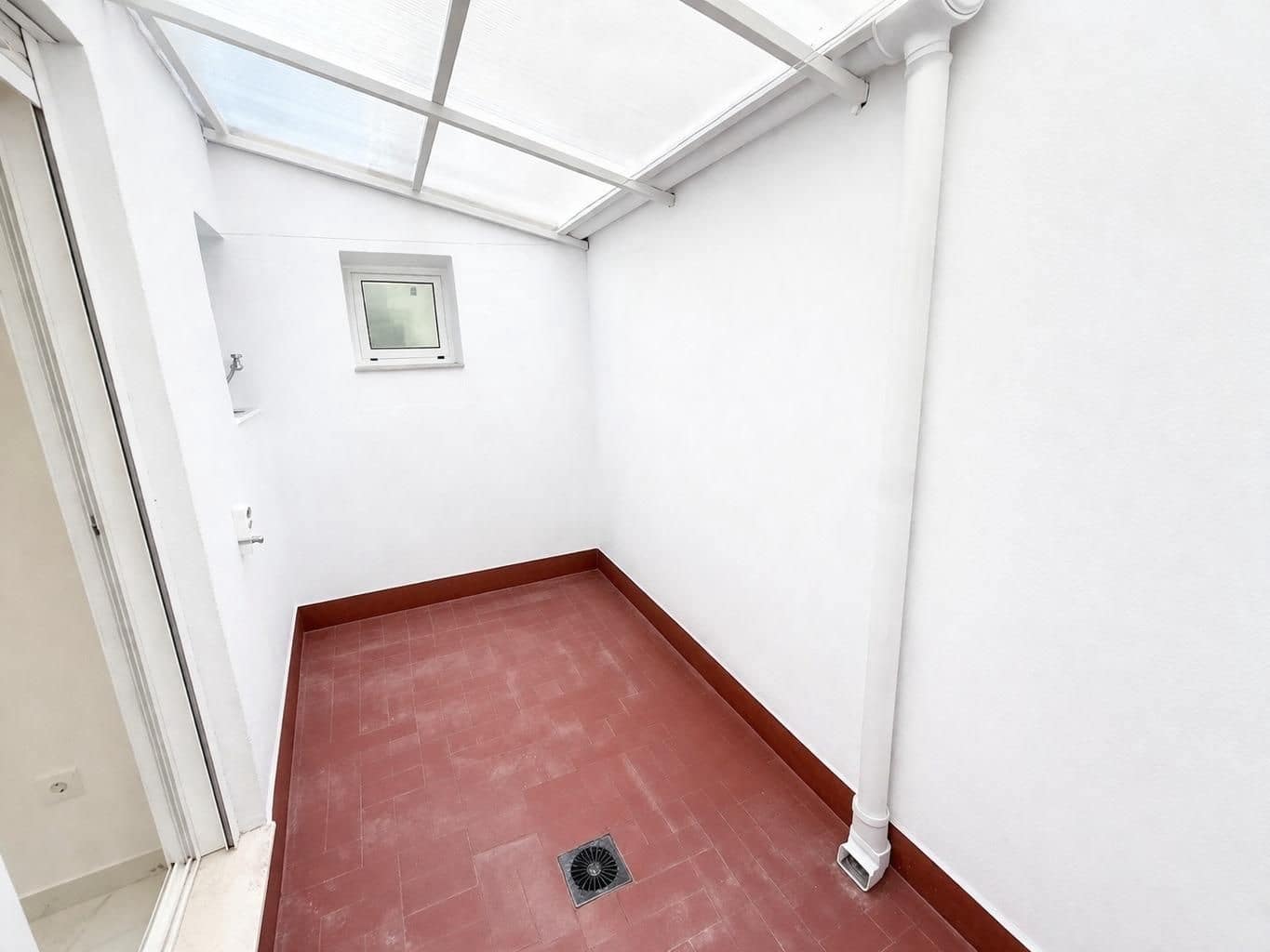 Apartamento de 2 habitaciones en Torrevieja en venta con piscina - 149.000 € (Ref: 9744170)