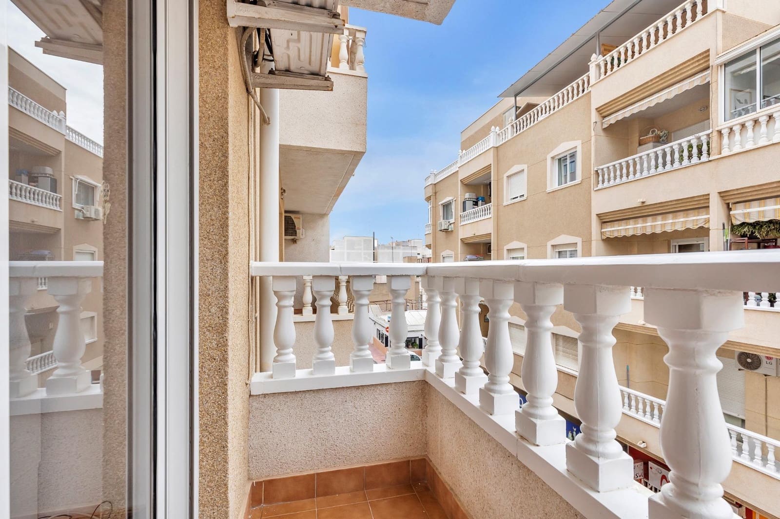 2 chambre Appartement à vendre à Torrevieja - 117 500 € (Ref: 9744171)