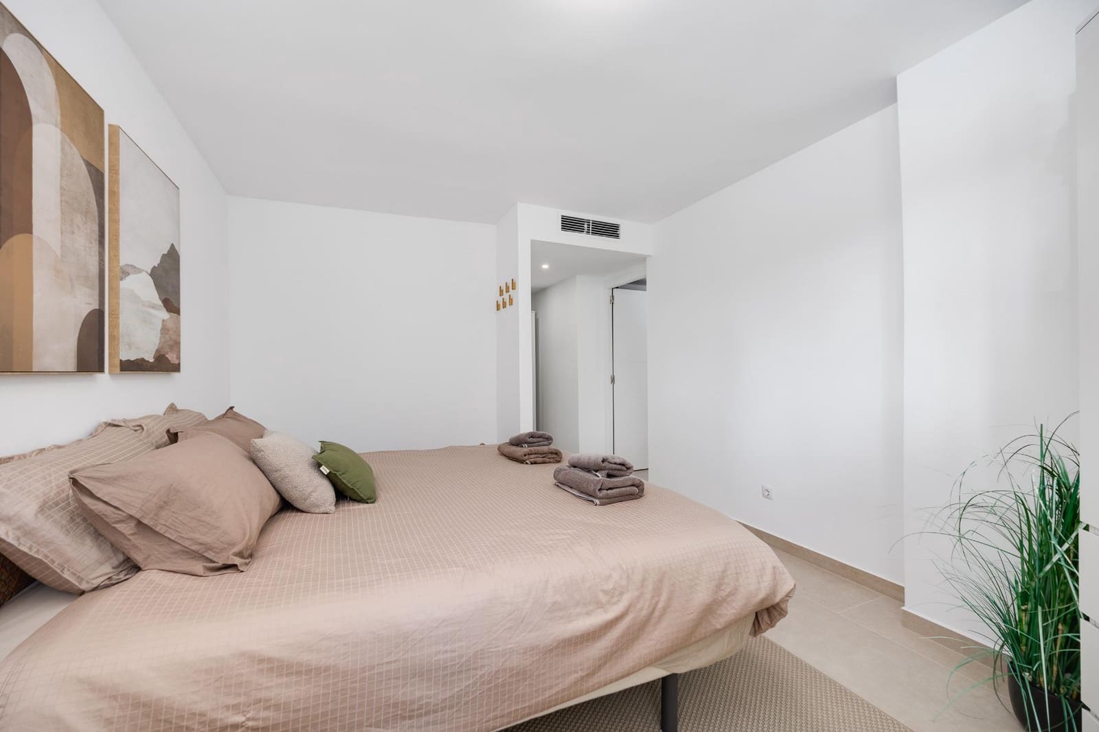 2 soverom Leilighet til salgs i Torrevieja - € 279 000 (Ref: 9763700)