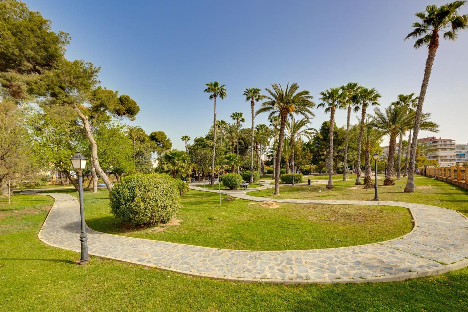 2 soverom Leilighet til salgs i Torrevieja - € 279 000 (Ref: 9763700)