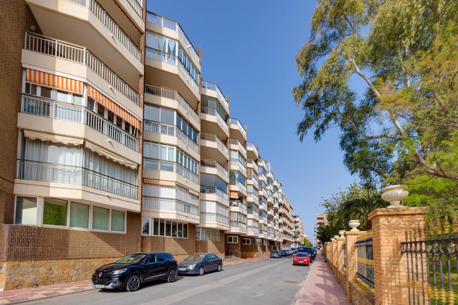 2 soverom Leilighet til salgs i Torrevieja - € 279 000 (Ref: 9763700)