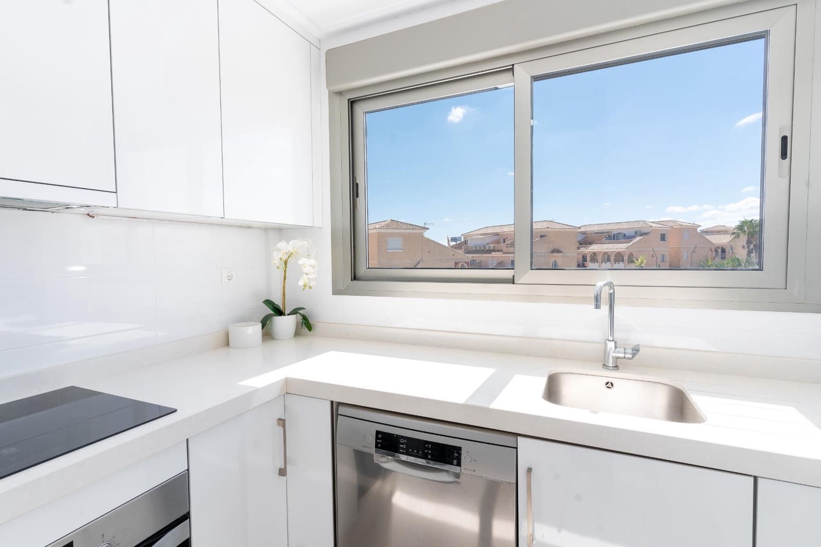 2 soveværelse Penthouse til salg i La Zenia med swimmingpool garage - € 349.000 (Ref: 9778353)