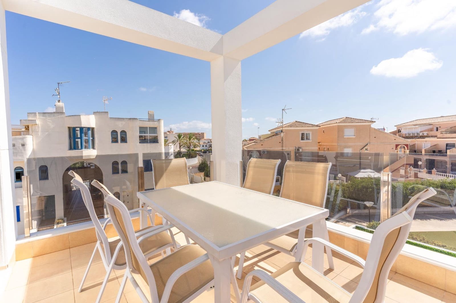 2 soveværelse Penthouse til salg i La Zenia med swimmingpool garage - € 349.000 (Ref: 9778353)