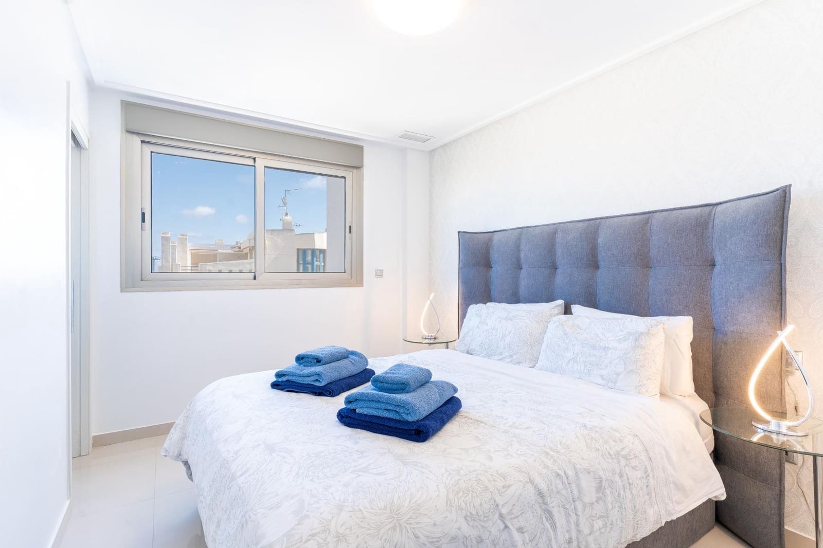 2 soveværelse Penthouse til salg i La Zenia med swimmingpool garage - € 349.000 (Ref: 9778353)