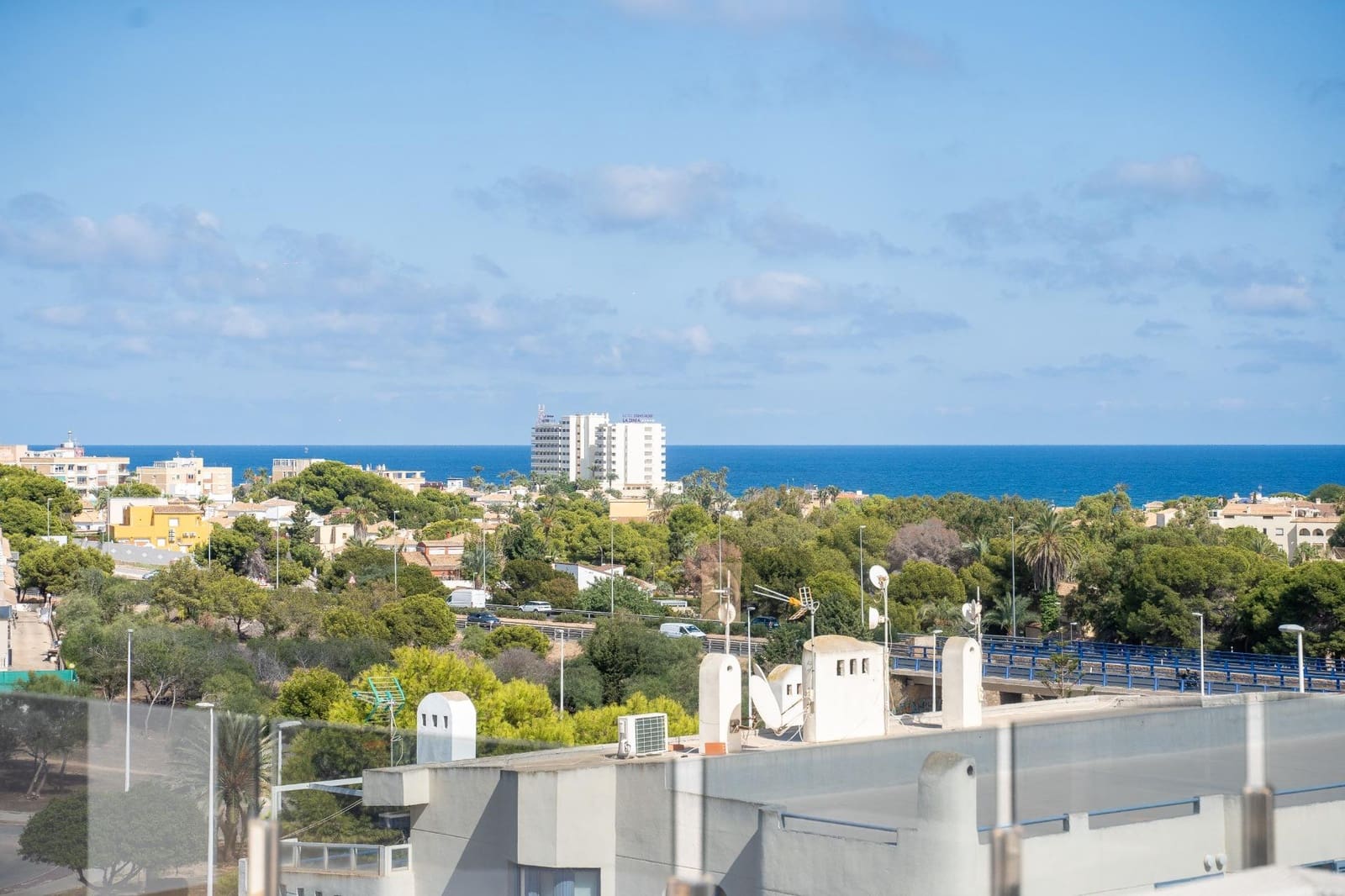2 soveværelse Penthouse til salg i La Zenia med swimmingpool garage - € 349.000 (Ref: 9778353)
