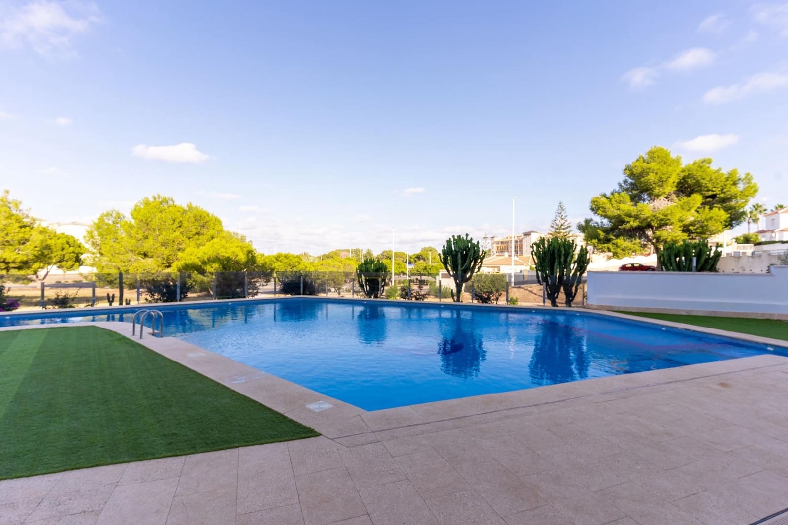 2 soveværelse Penthouse til salg i La Zenia med swimmingpool garage - € 349.000 (Ref: 9778353)