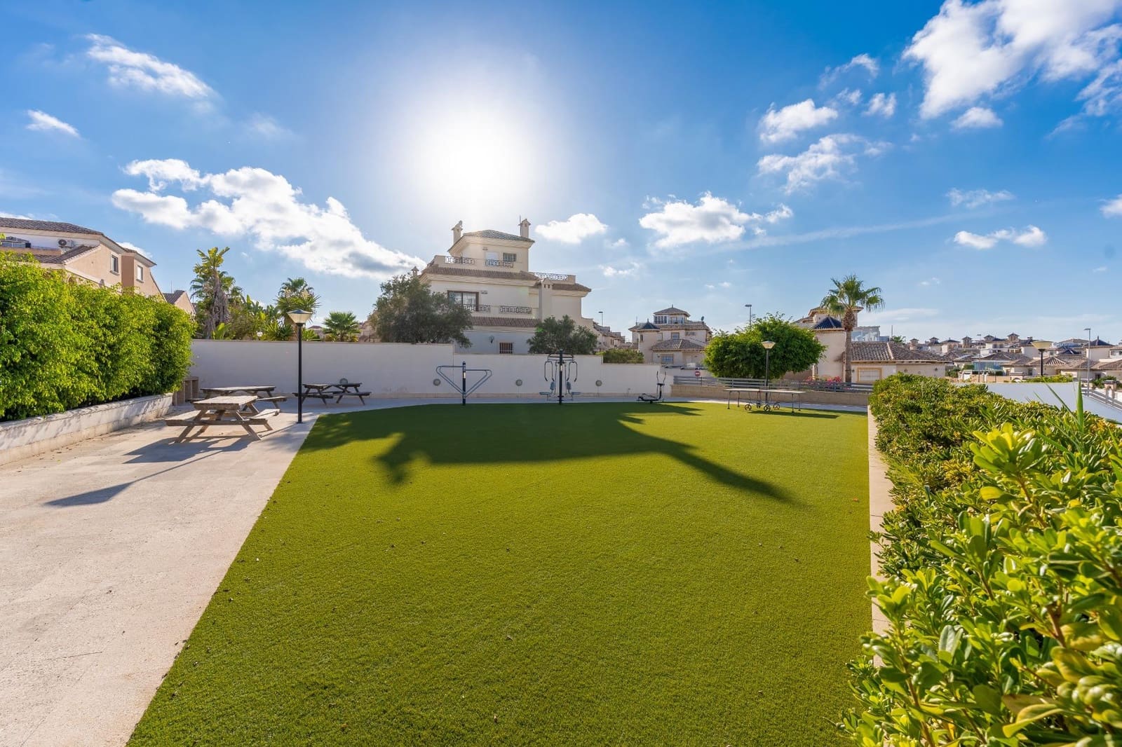 2 soveværelse Penthouse til salg i La Zenia med swimmingpool garage - € 349.000 (Ref: 9778353)