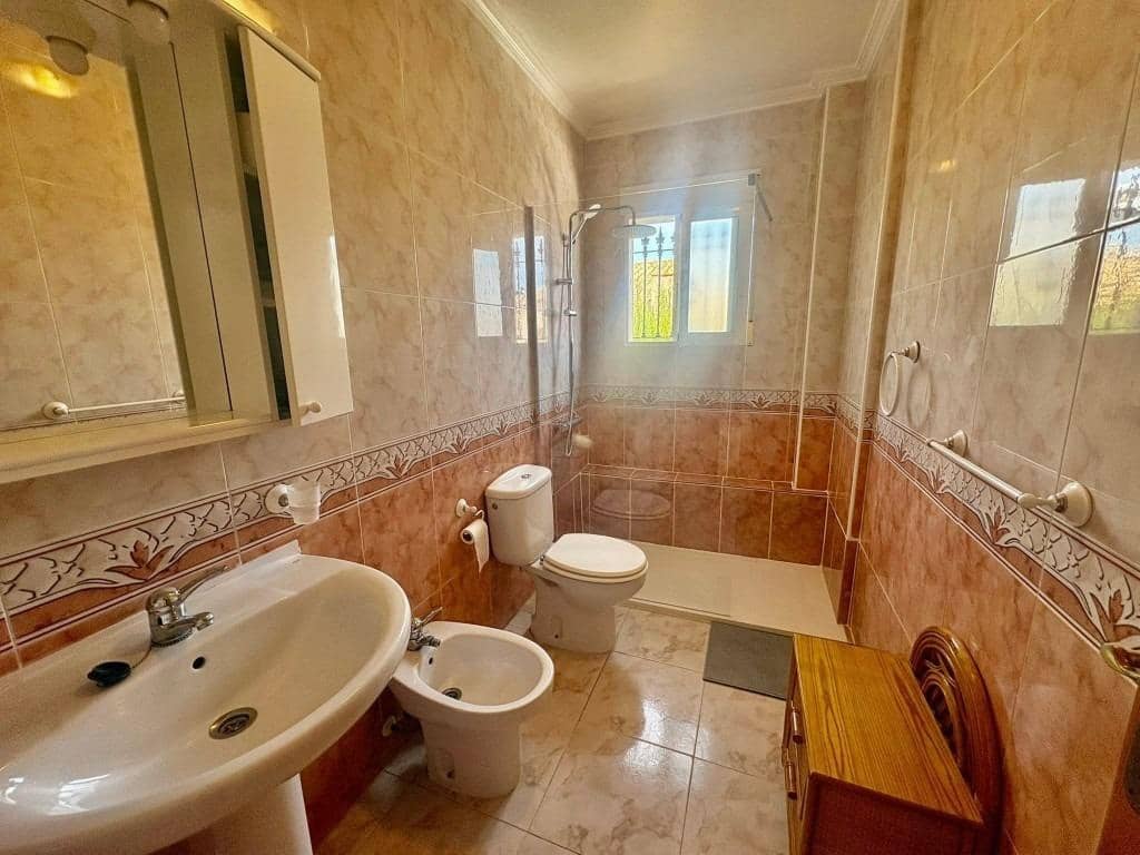 2 Zimmer Bungalow zu verkaufen in Filipinas mit Pool - 174.000 € (Ref: 9778355)