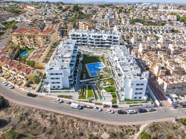 2 quarto Penthouse para venda em Las Filipinas com piscina - 349 000 € (Ref: 9780763)