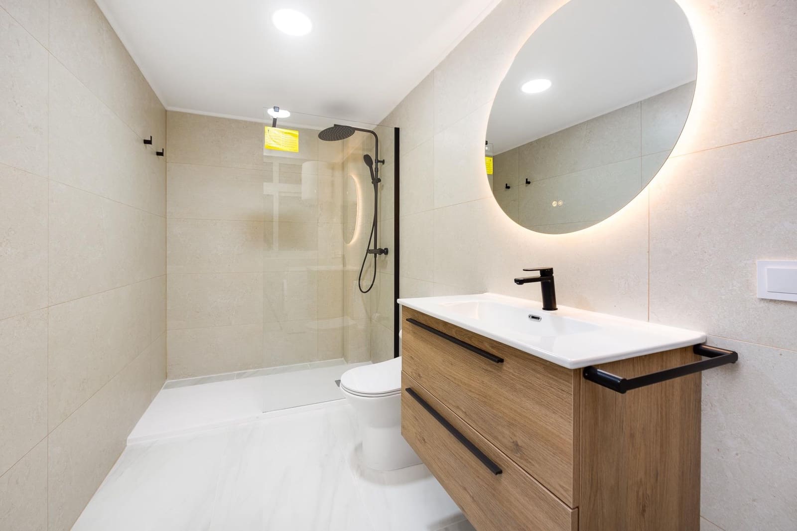 3 makuuhuone Huoneisto myytävänä paikassa Torrevieja - 205 000 € (Ref: 9786980)