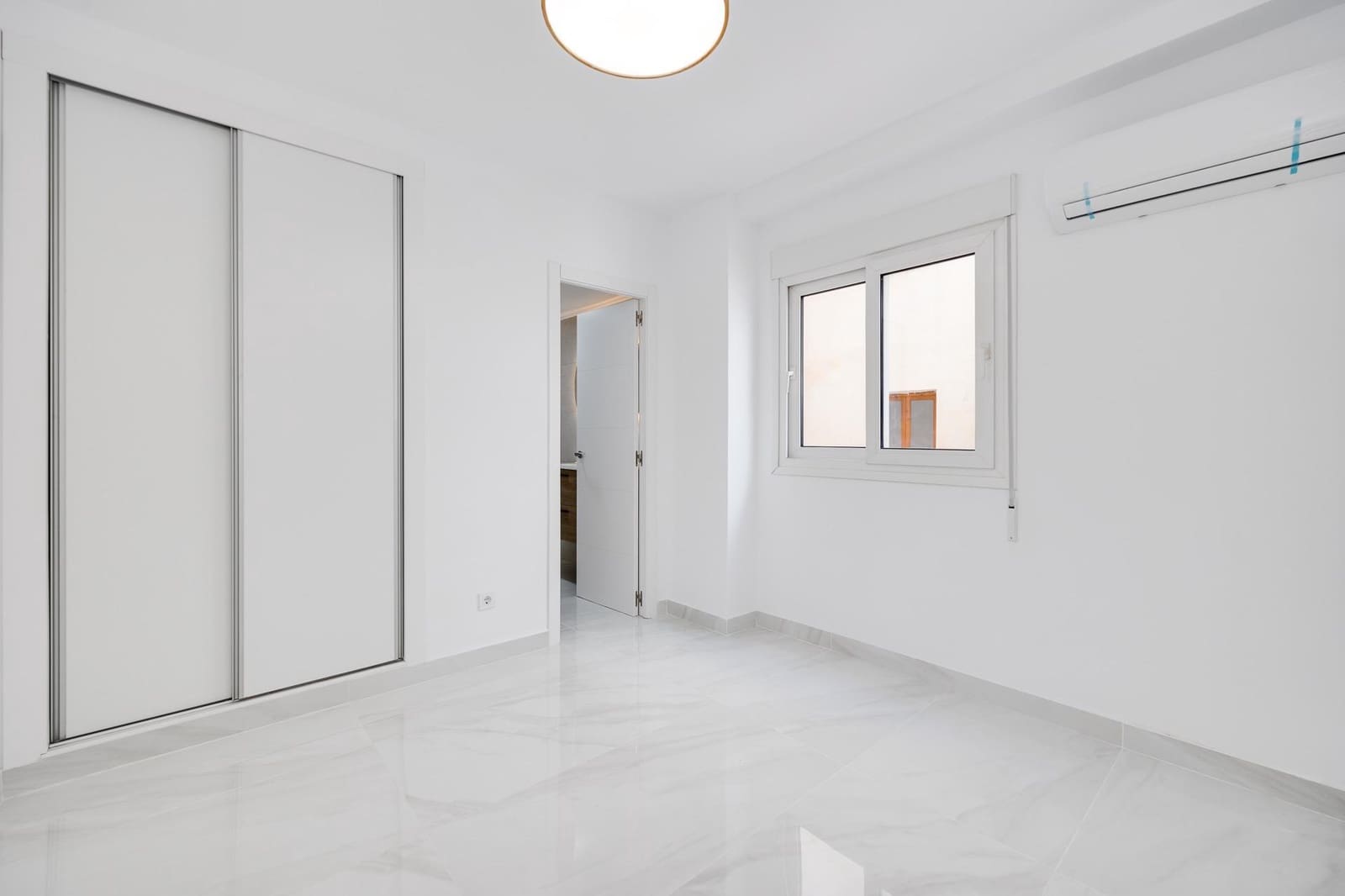 3 makuuhuone Huoneisto myytävänä paikassa Torrevieja - 205 000 € (Ref: 9786980)