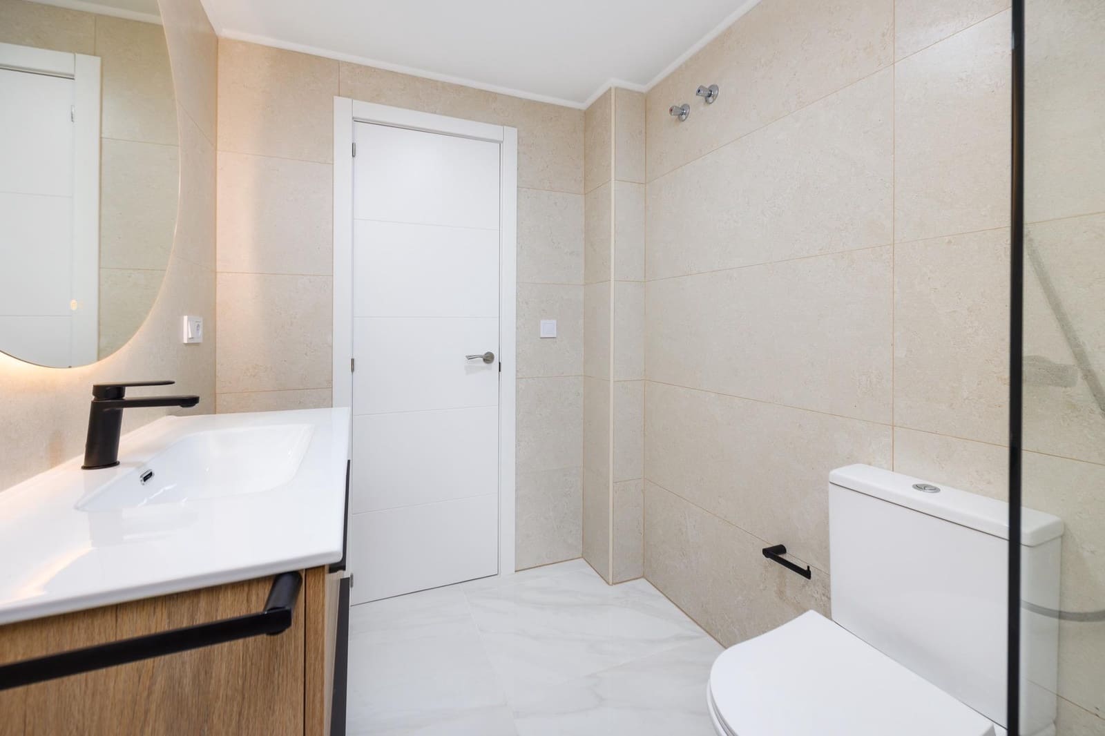 3 makuuhuone Huoneisto myytävänä paikassa Torrevieja - 205 000 € (Ref: 9786980)